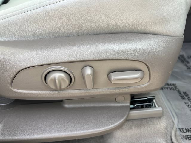 Used 2018 Chevrolet Traverse LT image 16