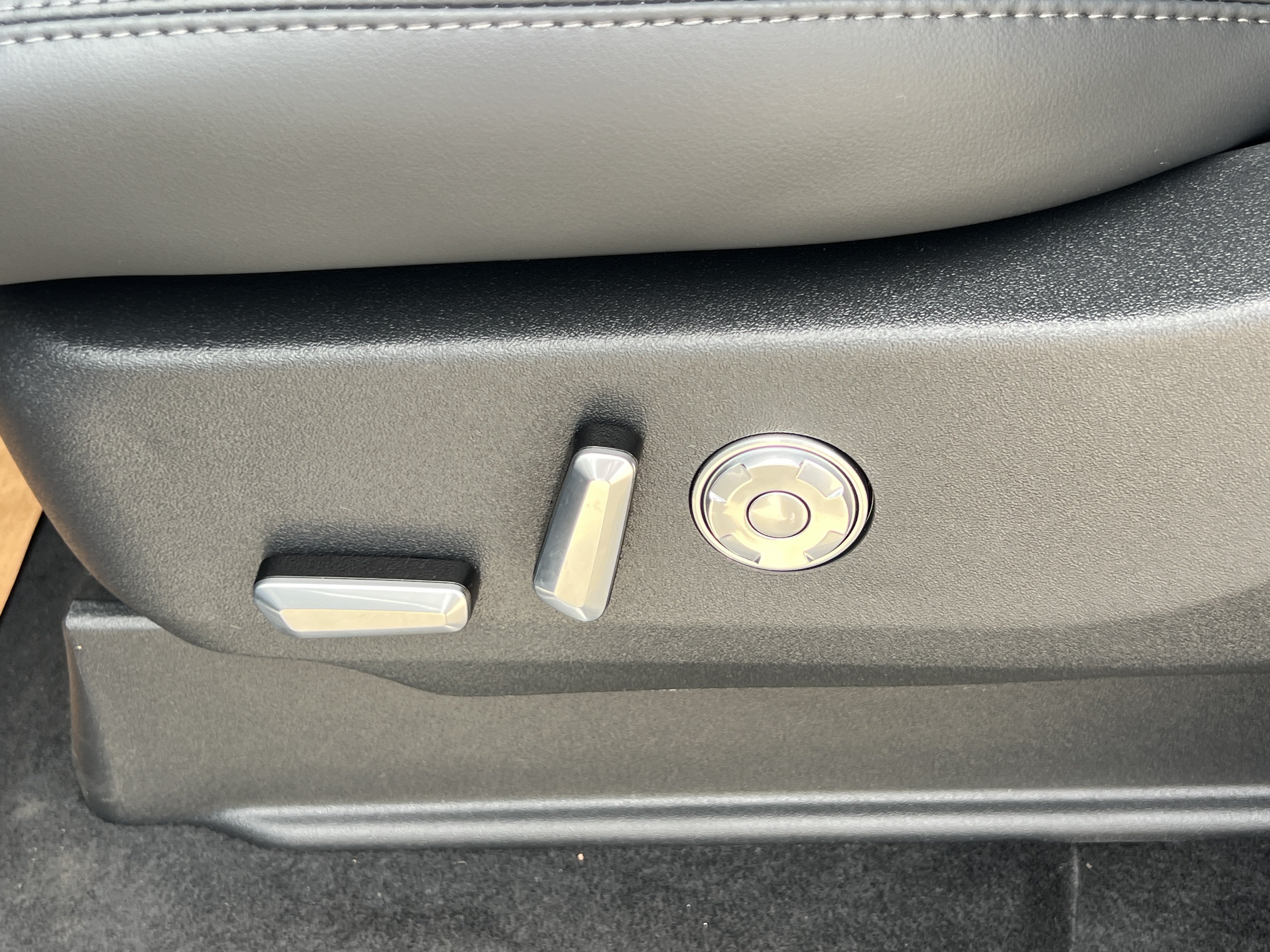 New 2027 Lincoln Navigator Reserve AWD/4WD image 15