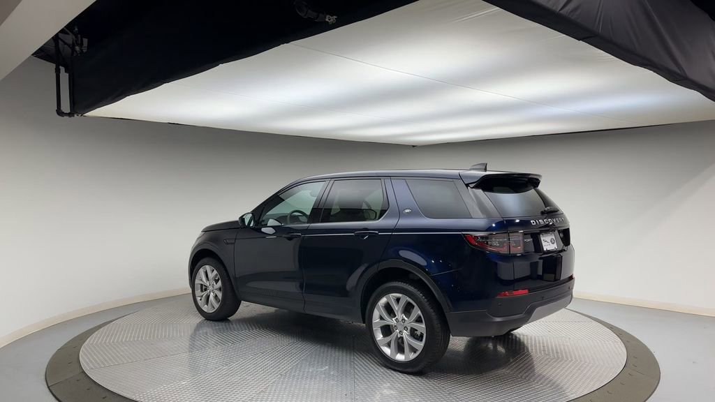 Used 2023 Land Rover Discovery Sport SE image 6