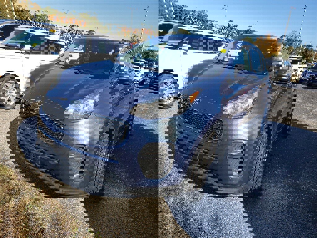 Used 2017 Kia Sportage LX image 2