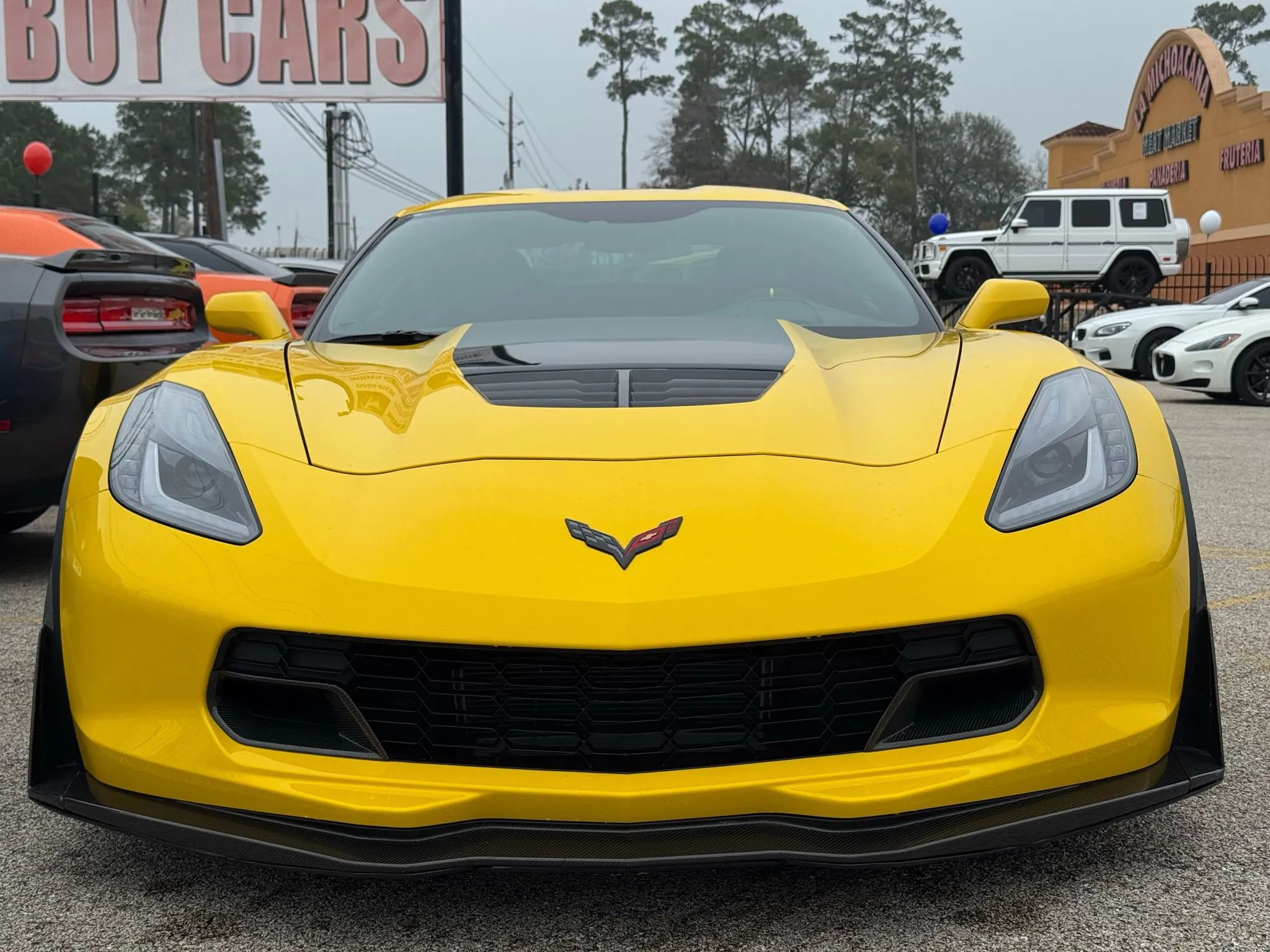 Used 2015 Chevrolet Corvette Z06 w/ Z07 Performance Package image 2