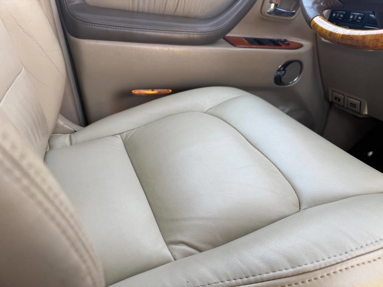 Used 2001 Lexus LX 470 4WD image 43