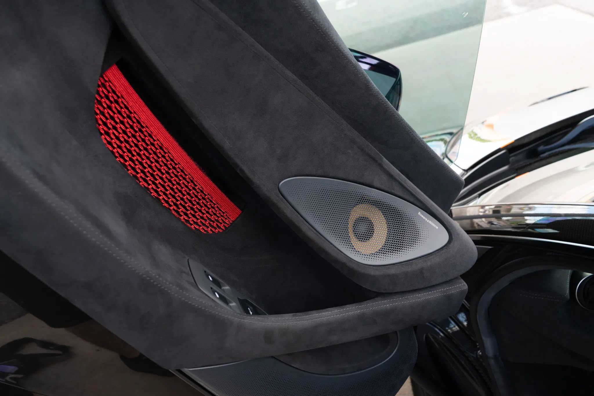 Used 2020 McLaren 620R RWD image 46