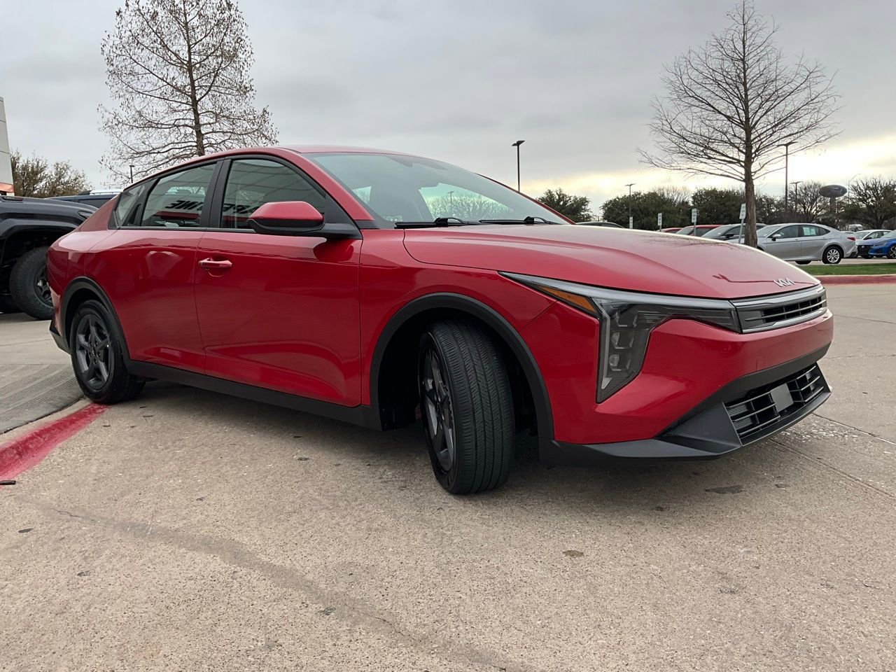 Used 2025 Kia K4 LXS image 4