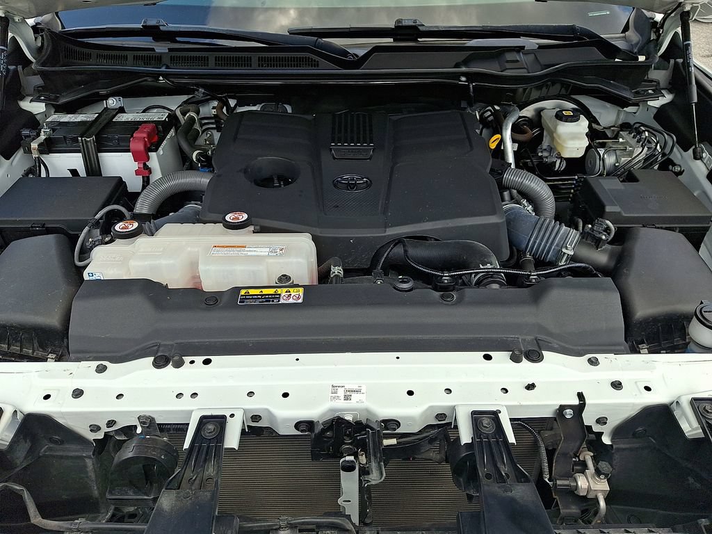 Used 2023 Toyota Tundra SR5 w/ SR5 Convenience Package AWD/4WD image 28