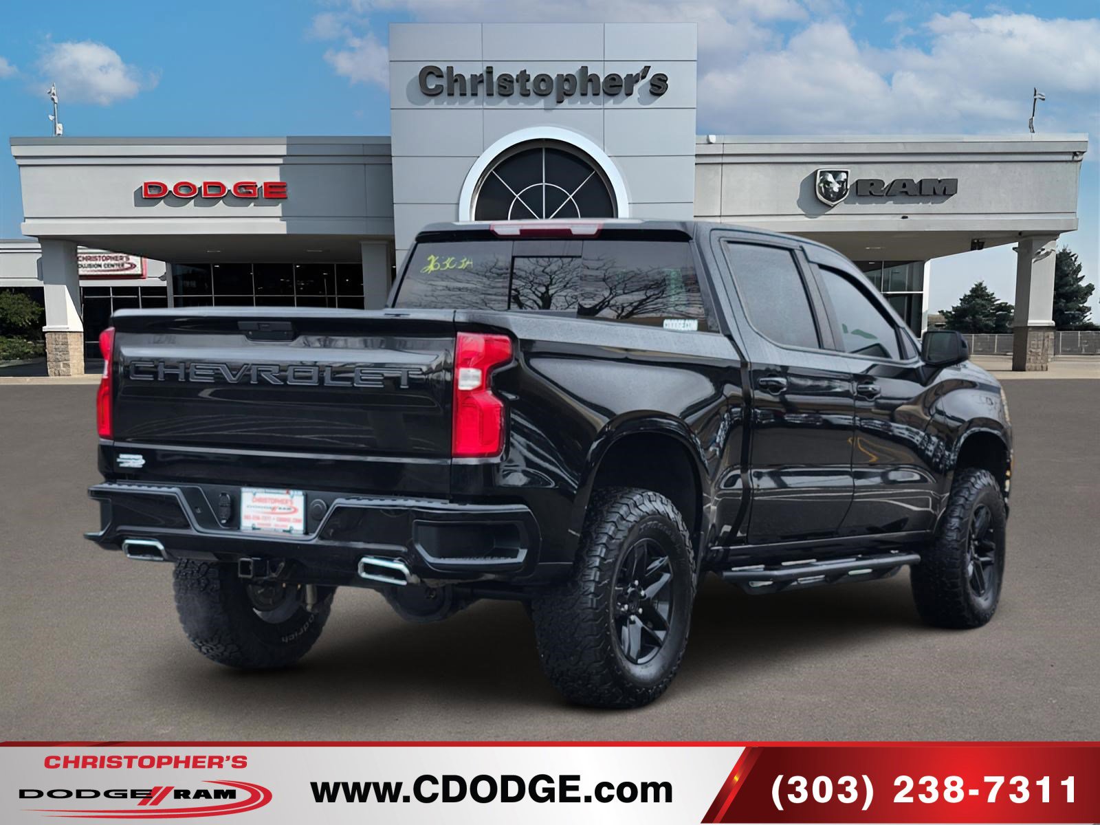 Used 2020 Chevrolet Silverado 1500 LT Trail Boss image 3