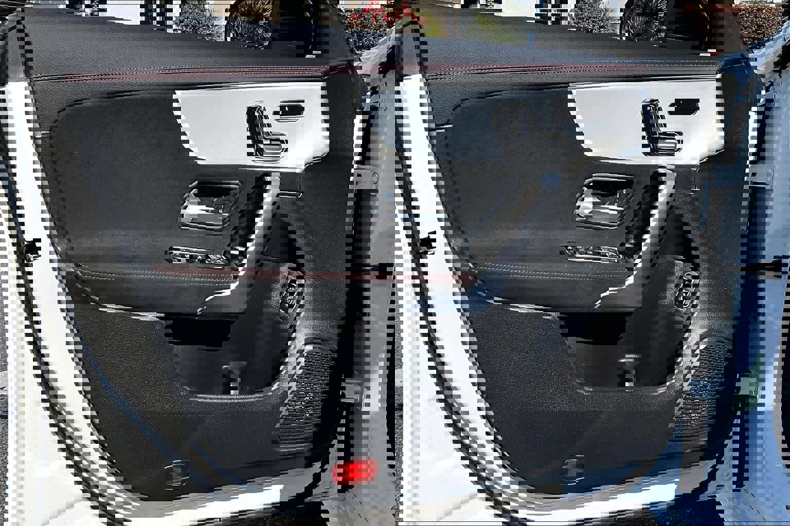 Used 2023 Mercedes-Benz CLA 250 image 22