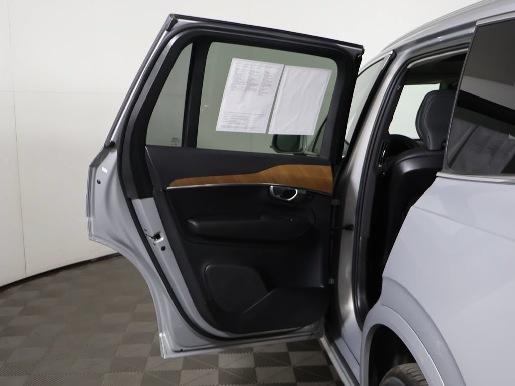 Used 2023 Volvo XC90 B6 Core w/ Climate Package AWD/4WD image 24