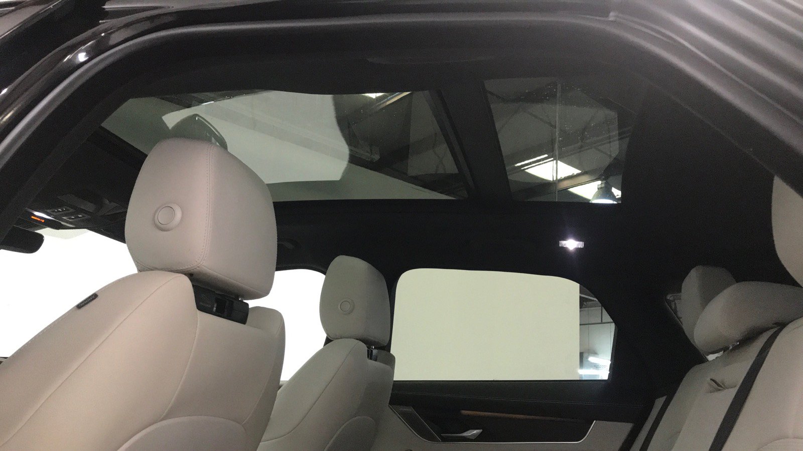 Used 2024 Jaguar F-PACE R-Dynamic S AWD/4WD image 12