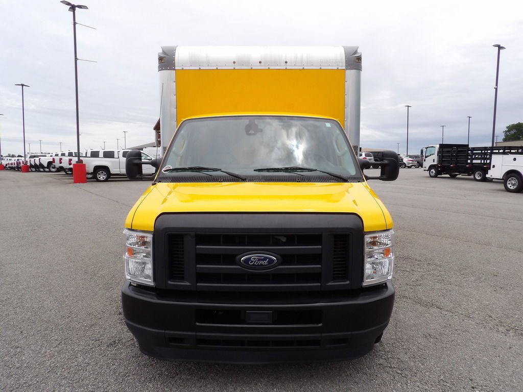 Used 2021 Ford E-350 and Econoline 350 Super Duty RWD image 12