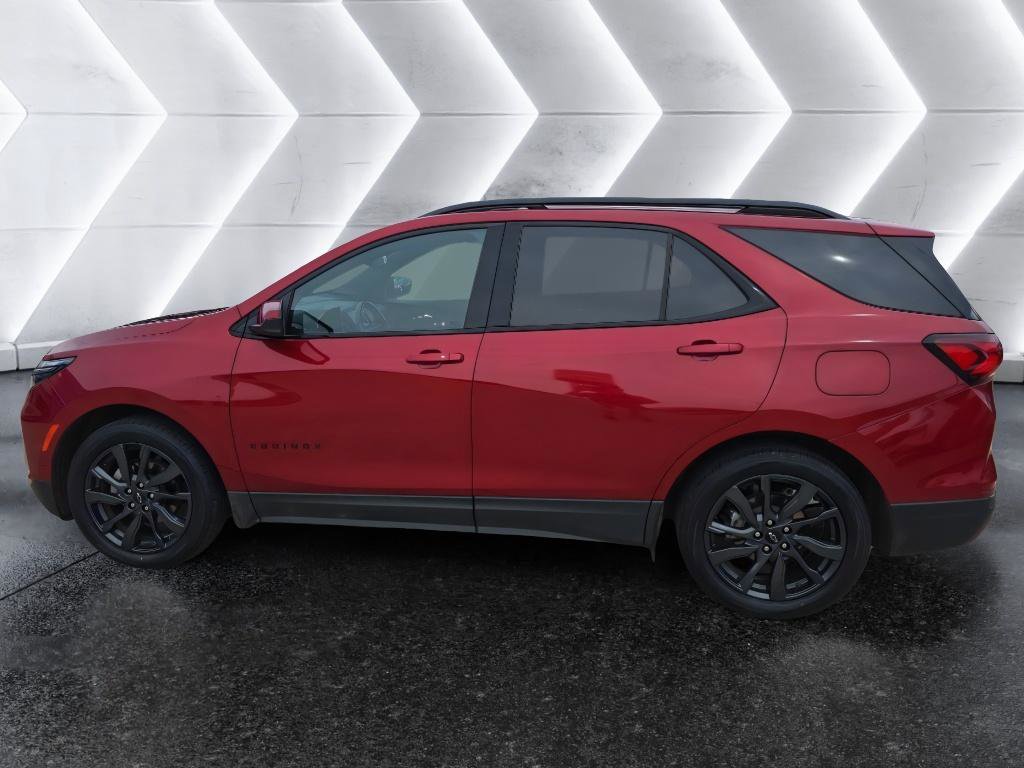 Used 2023 Chevrolet Equinox RS w/ LPO, Floor Liner Package FWD image 8