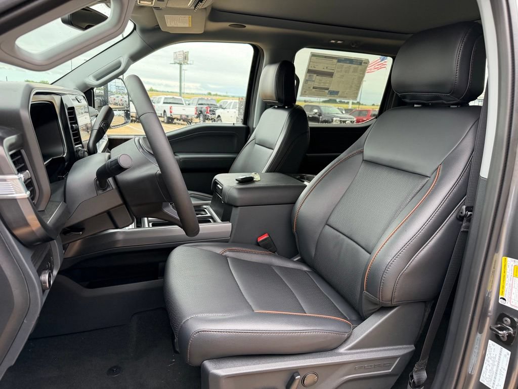 New 2026 Ford F250 Lariat w/ Black Appearance Package AWD/4WD image 17