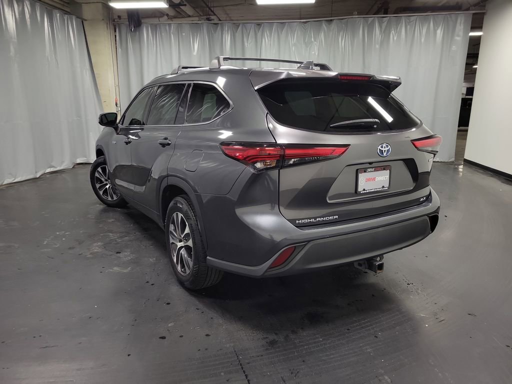 Used 2020 Toyota Highlander XLE image 6