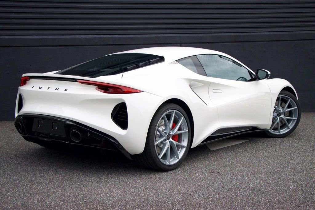Used 2025 Lotus Emira image 5