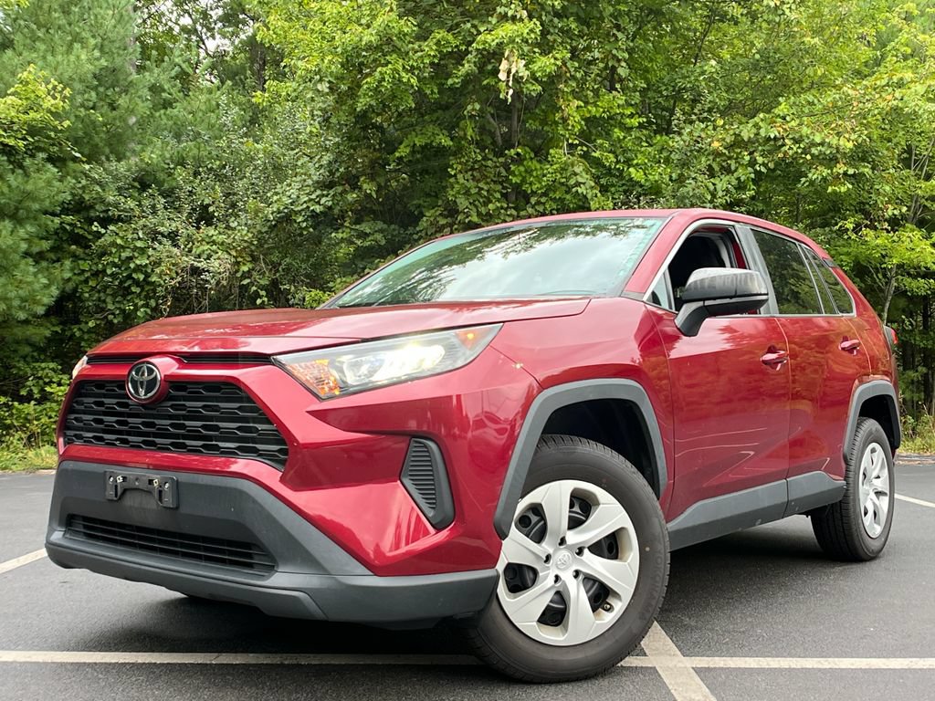 Used 2022 Toyota RAV4 LE AWD/4WD image 1