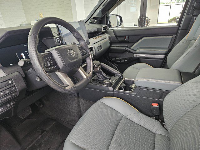 Used 2025 Toyota 4Runner Trailhunter AWD/4WD image 8