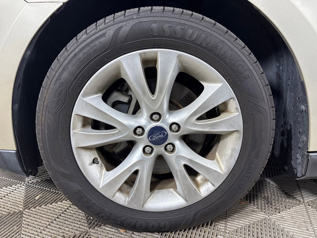 Used 2011 Ford Taurus SEL w/ 201A Rapid Spec Order Code FWD image 12