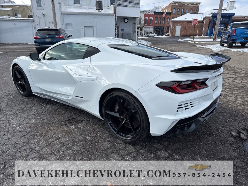 Used 2025 Chevrolet Corvette E-Ray image 3