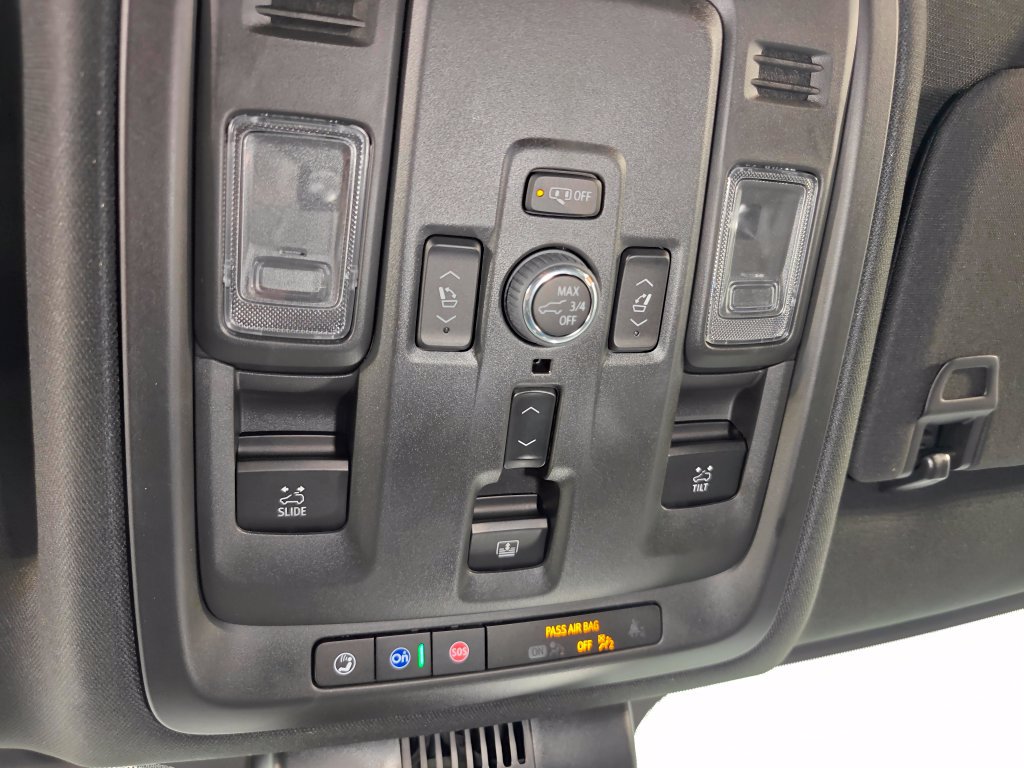 Used 2025 GMC Yukon Denali w/ Sun & Power Step Package AWD/4WD image 11