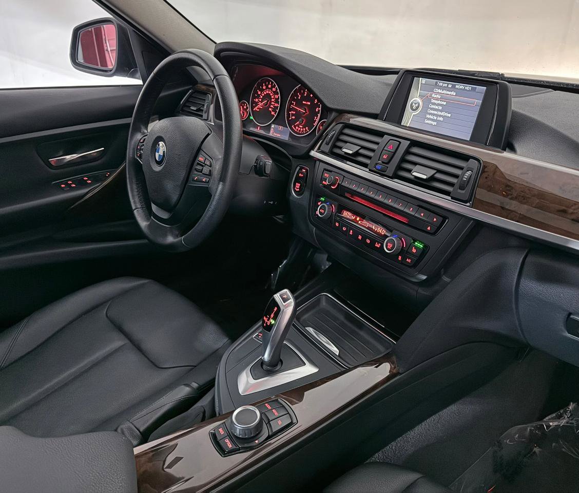 Used 2014 BMW 320i xDrive Sedan AWD/4WD image 26