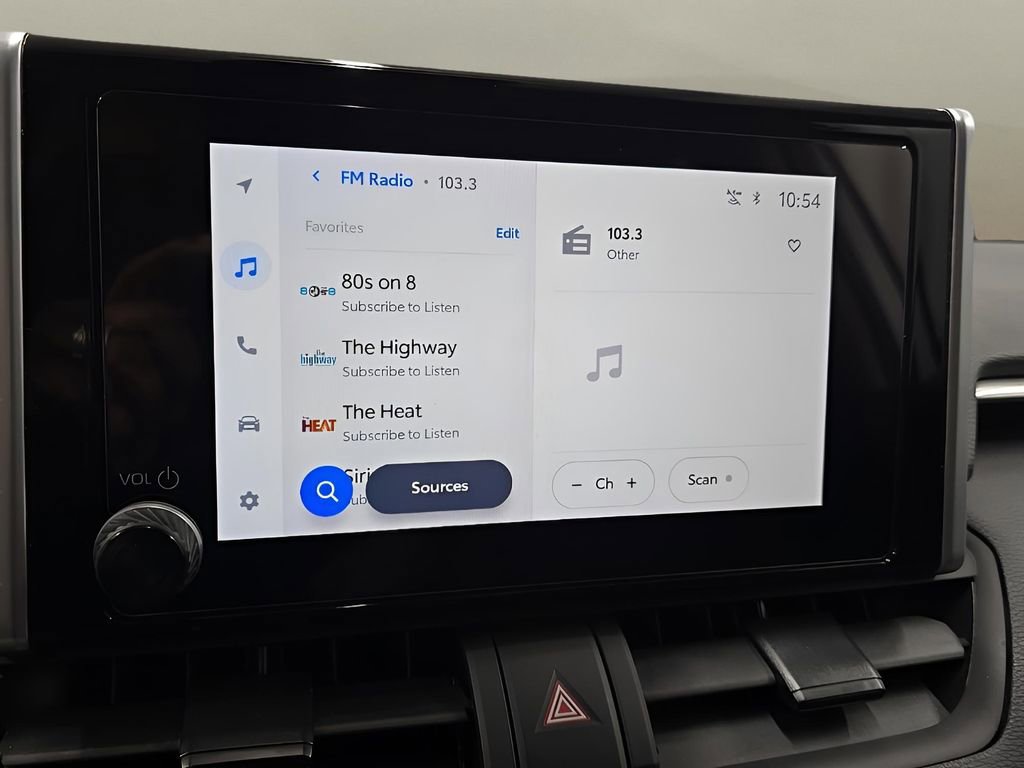 Used 2023 Toyota RAV4 LE image 22