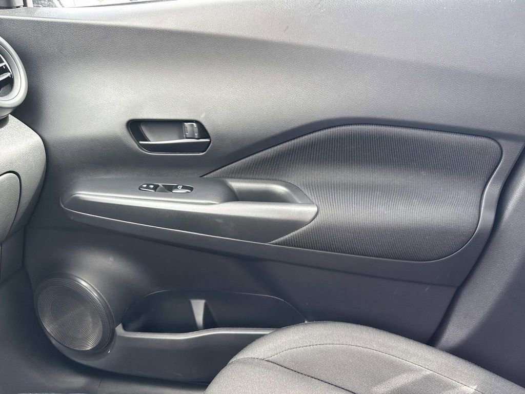 Certified 2025 Nissan Kicks Play S FWD image 22
