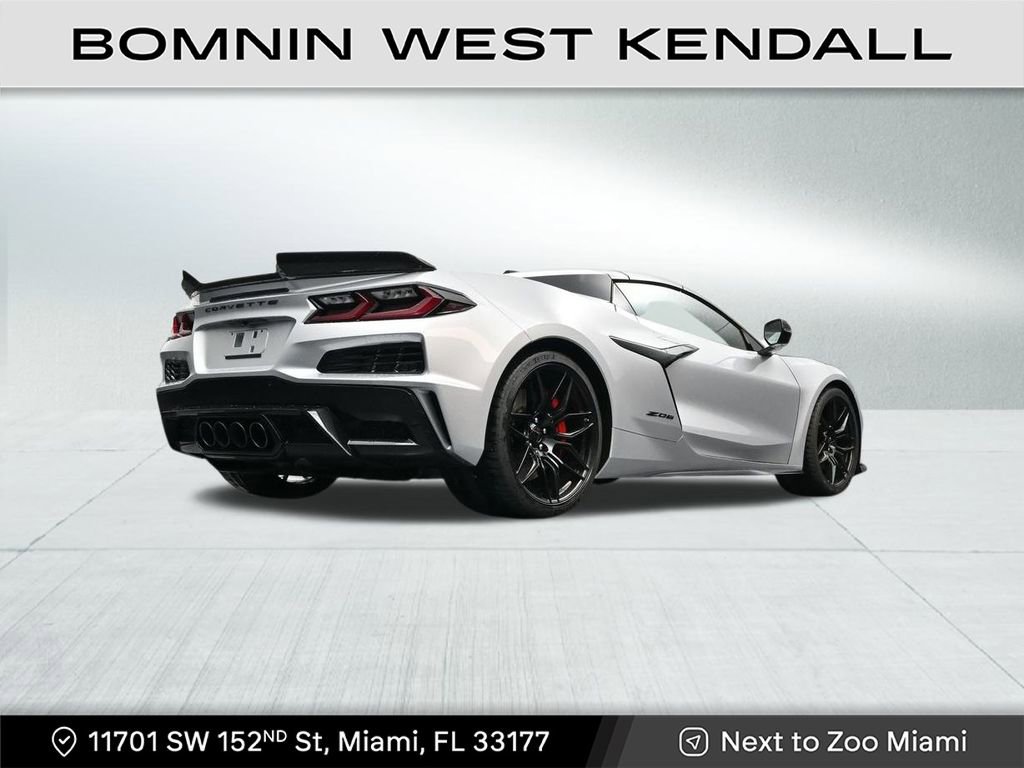 Used 2026 Chevrolet Corvette Z06 w/ Stealth Interior Trim Package image 24