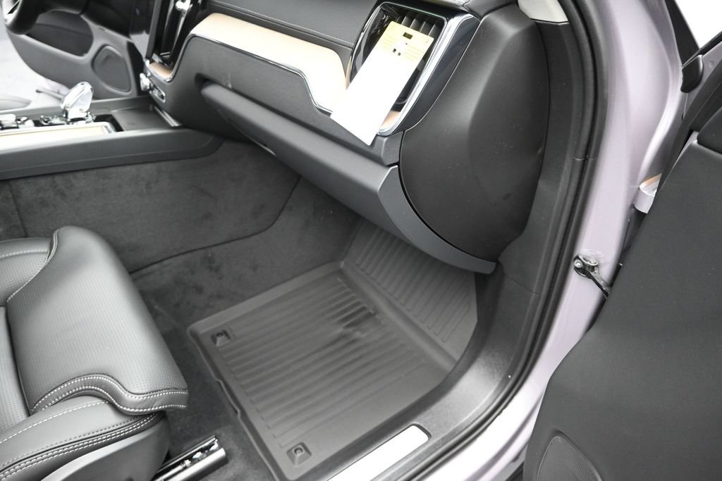New 2027 Volvo XC60 T8 Ultra AWD/4WD image 22