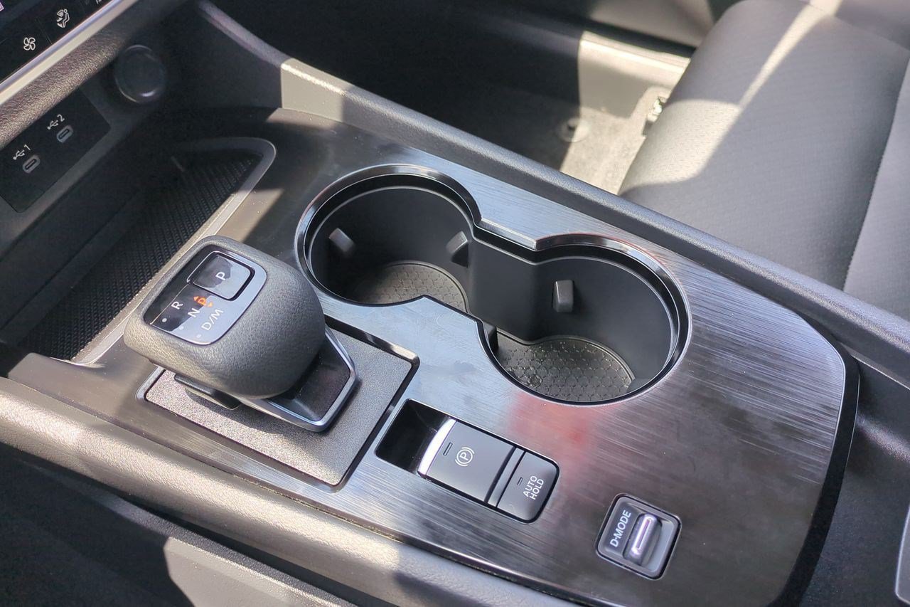 Certified 2025 Nissan Rogue SV w/ SV Premium Package FWD image 18