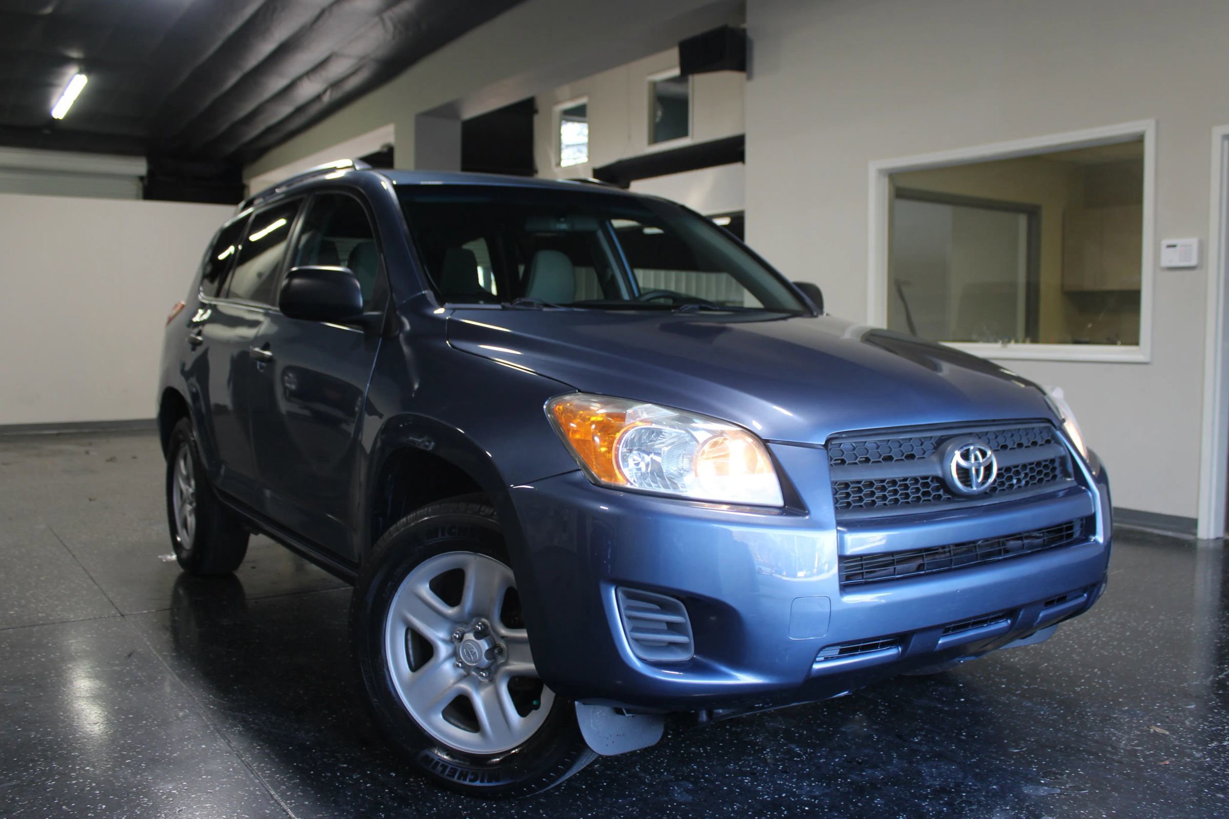 Used 2012 Toyota RAV4 FWD w/ Value Pkg image 28