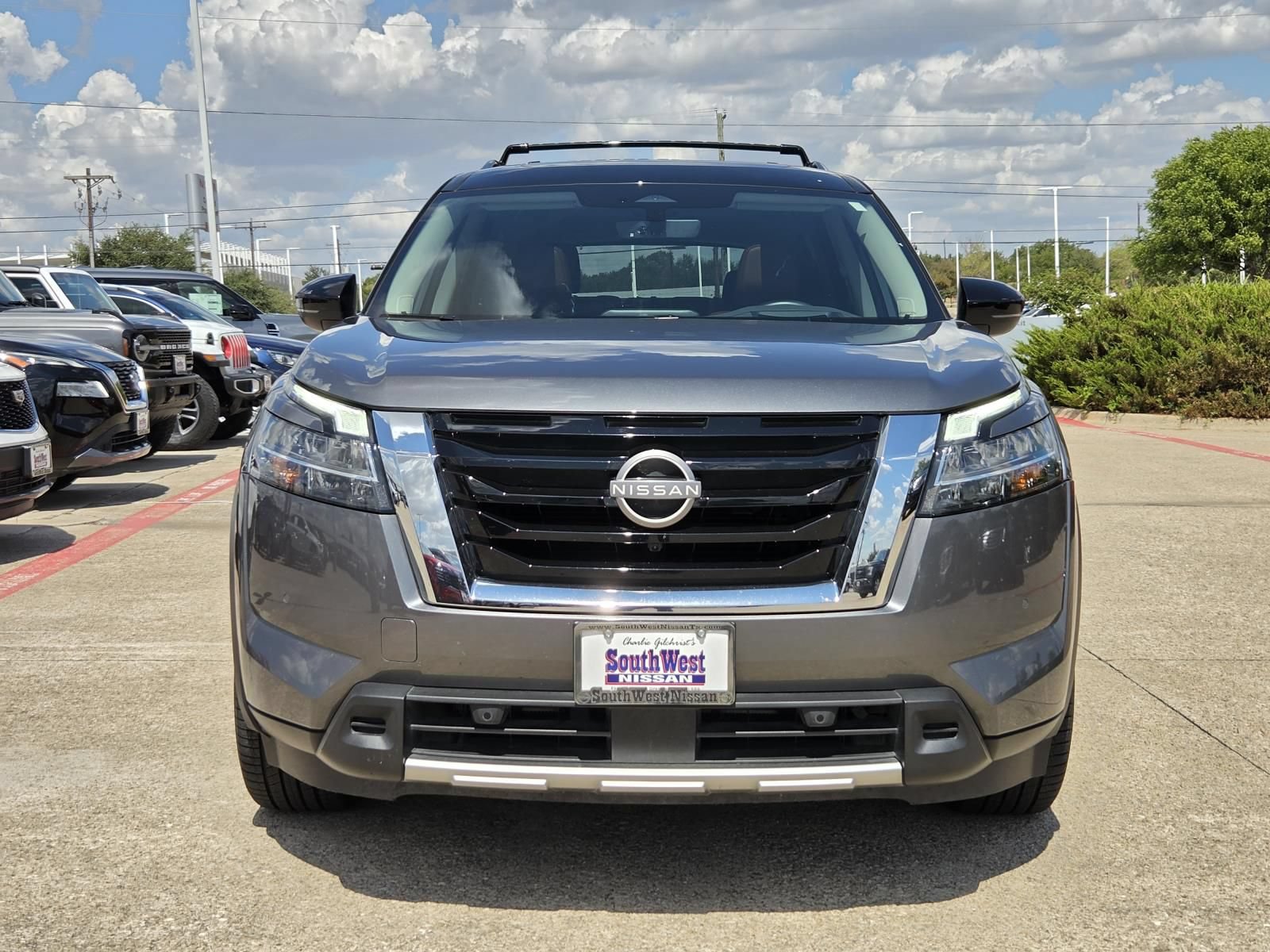 Certified 2024 Nissan Pathfinder Platinum FWD image 2