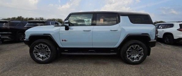 Used 2025 GMC Hummer EV 3X w/ LPO, Illumination Package image 5