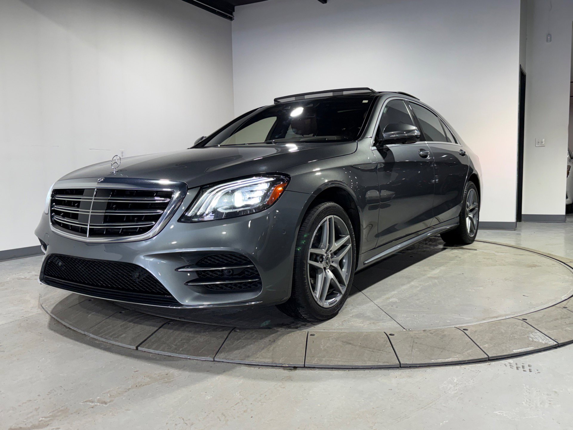 Used 2018 Mercedes-Benz S 450 S 450 4MATIC w/ AMG Line Exterior image 6