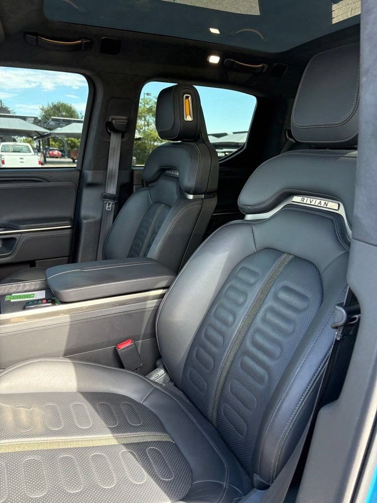 Used 2023 Rivian R1T Adventure Dual AWD/4WD image 10