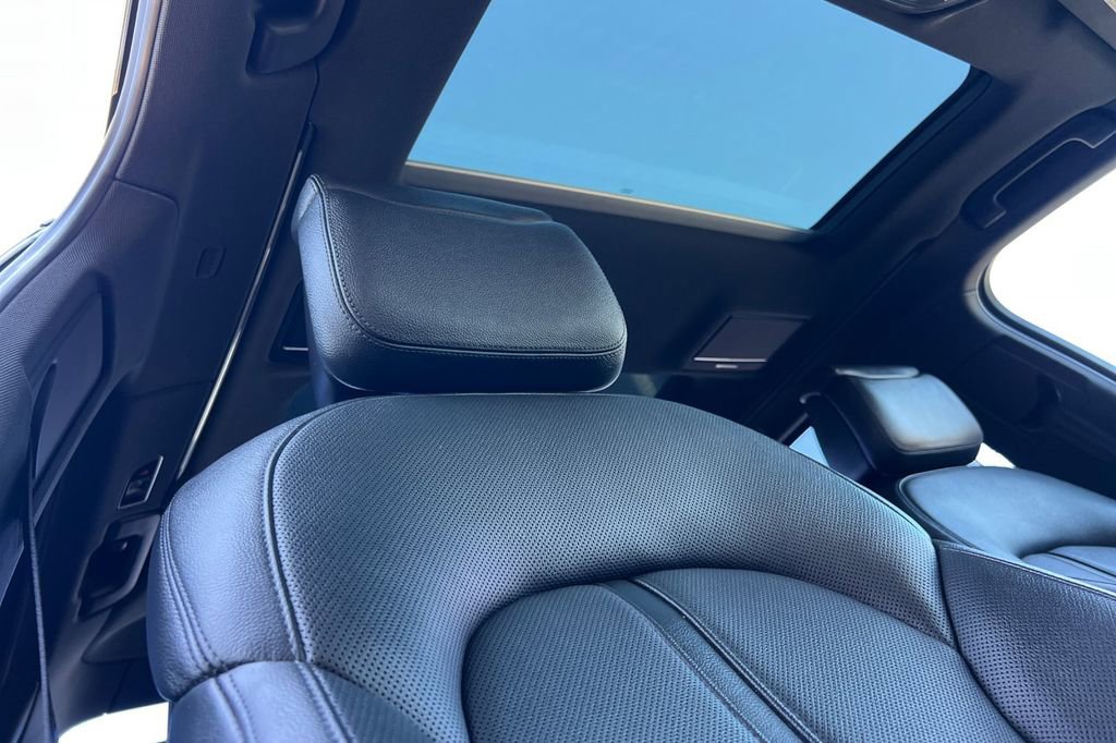 Used 2015 Audi A8 L 3.0T w/ Premium Package image 15