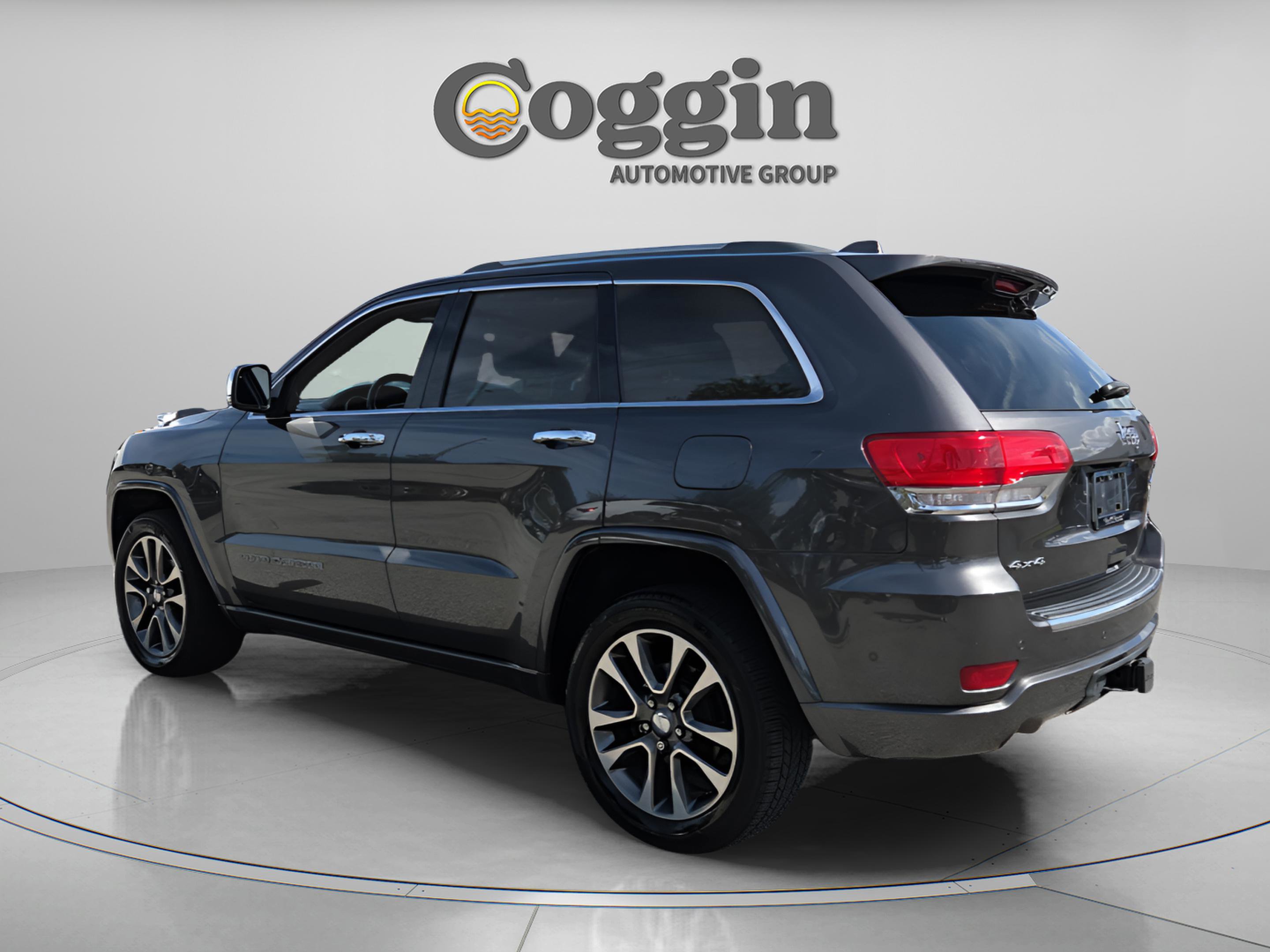 Used 2018 Jeep Grand Cherokee Overland AWD/4WD image 3