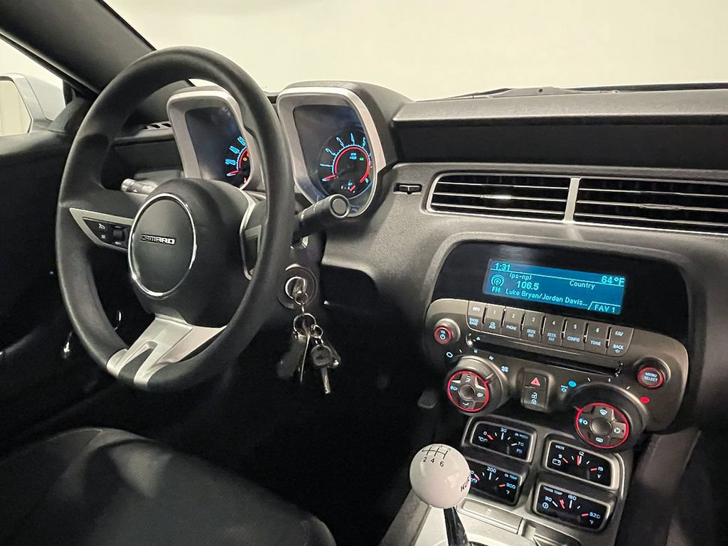 Used 2010 Chevrolet Camaro LT RWD image 55
