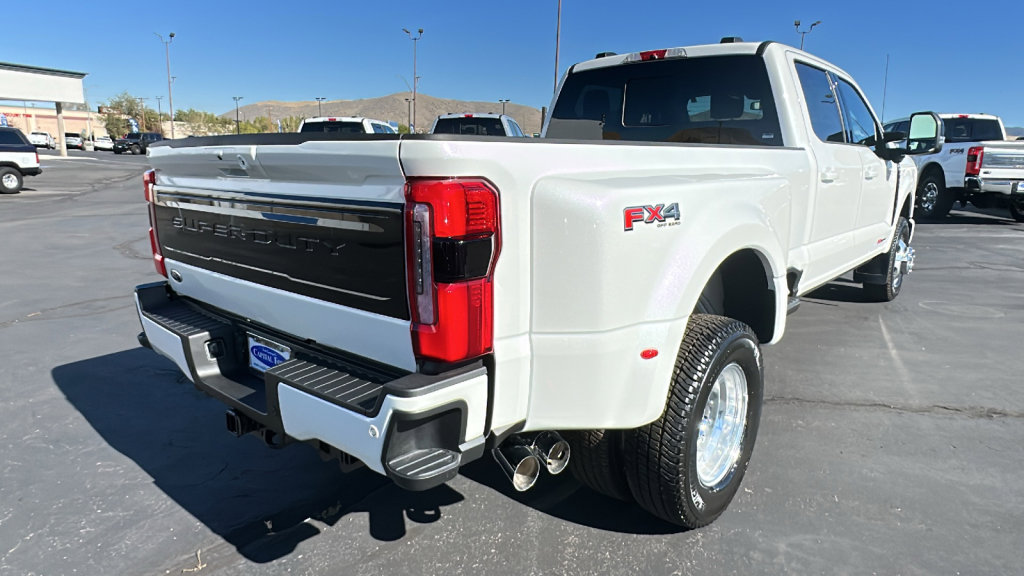 New 2026 Ford F350 Platinum image 3