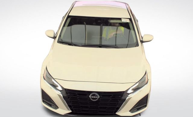 Used 2023 Nissan Altima 2.5 SV FWD image 7