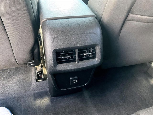 Used 2020 Chevrolet Equinox LT image 24