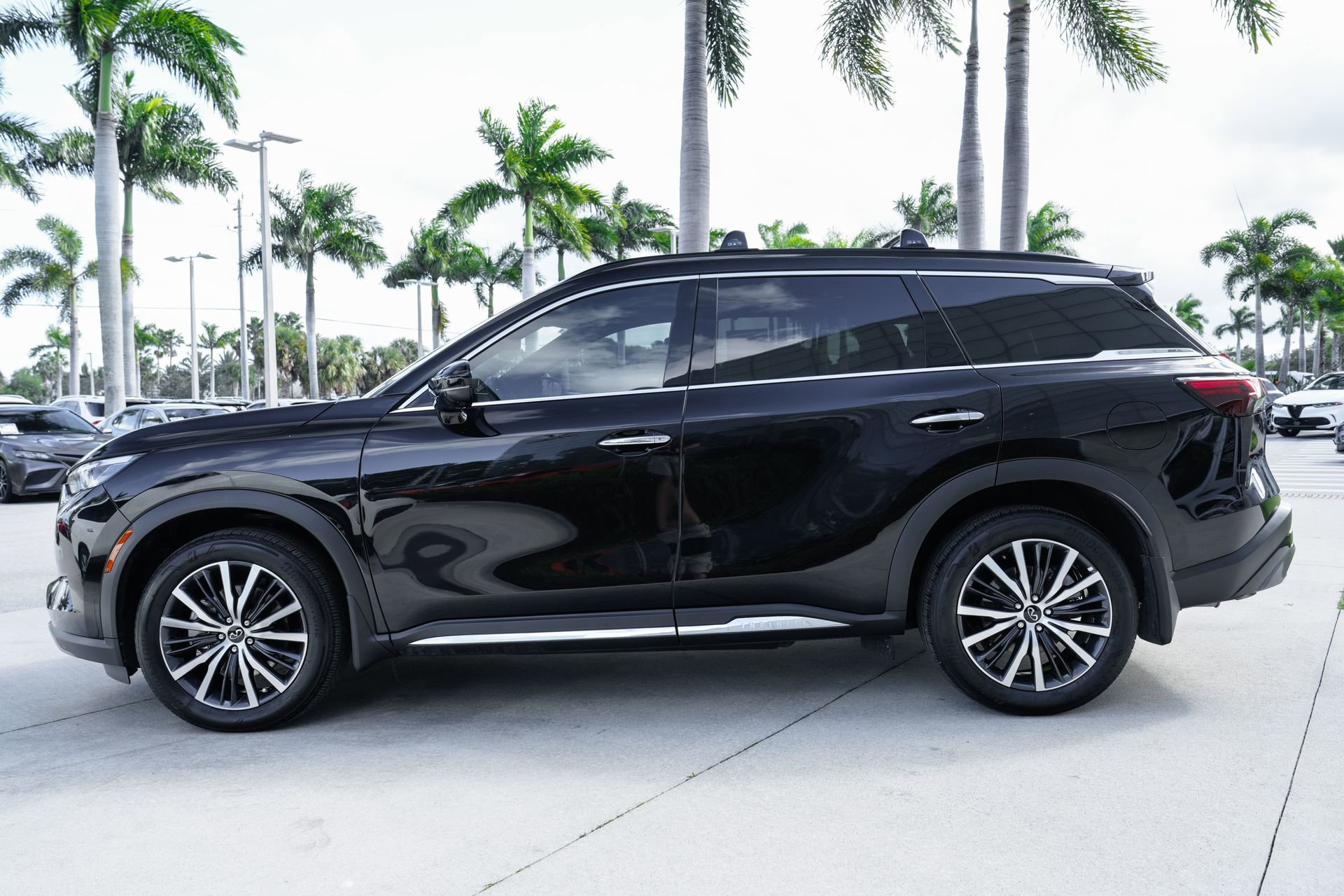 Used 2025 INFINITI QX60 Autograph w/ Cargo Package image 21