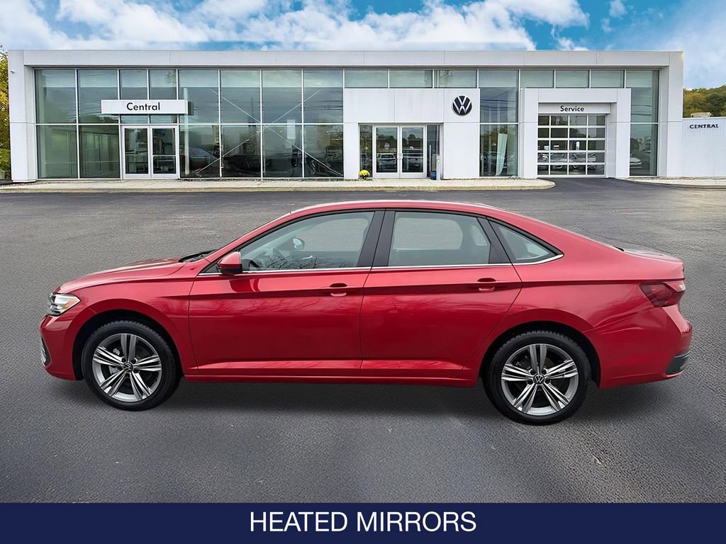 Used 2023 Volkswagen Jetta SE image 7