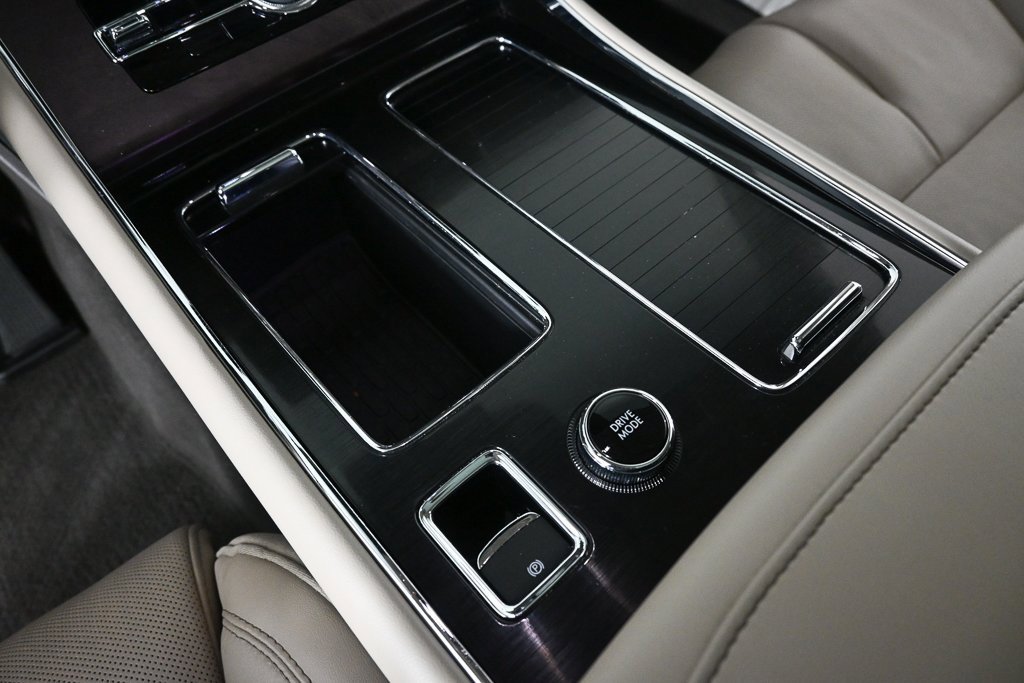 Used 2022 Lincoln Aviator Reserve w/ Equipment Group 201A image 16