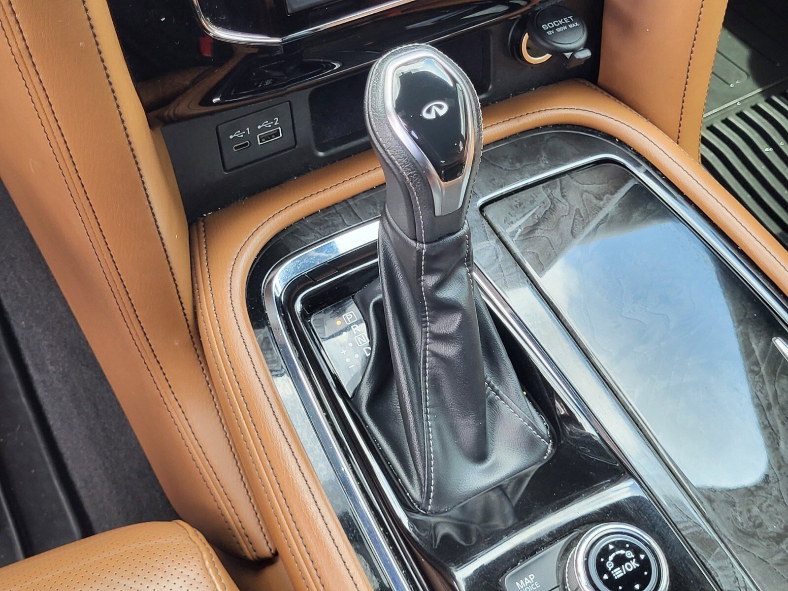 Used 2021 INFINITI QX80 Sensory w/ Cargo Package AWD/4WD image 26