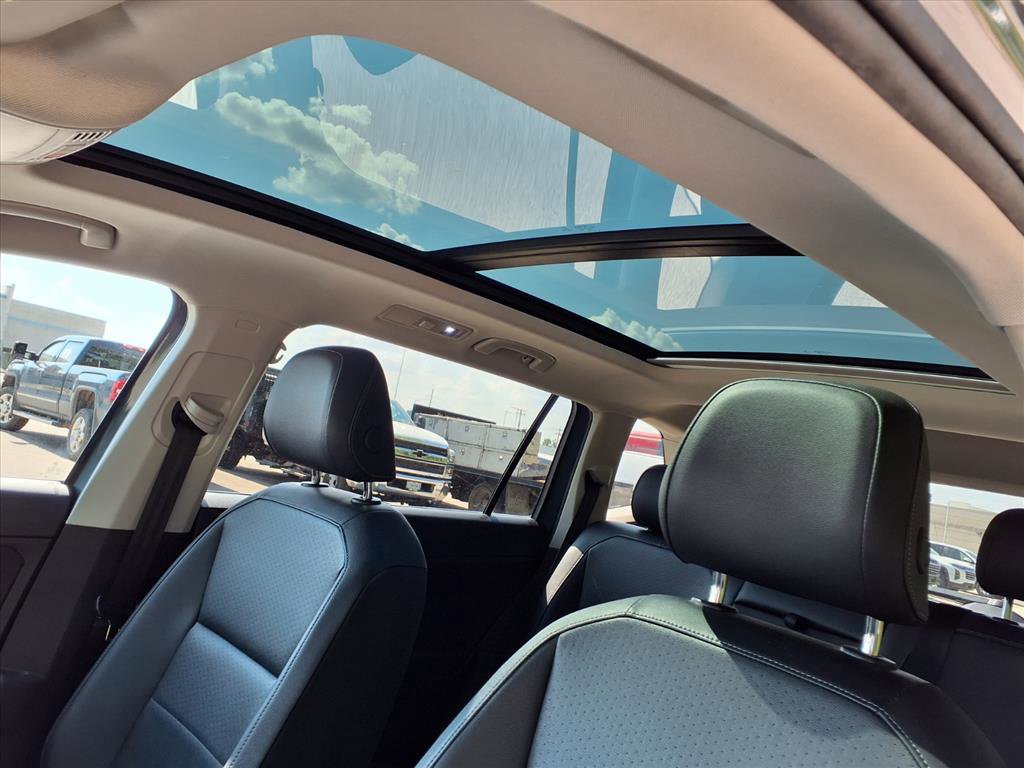 Used 2020 Volkswagen Tiguan SE image 27