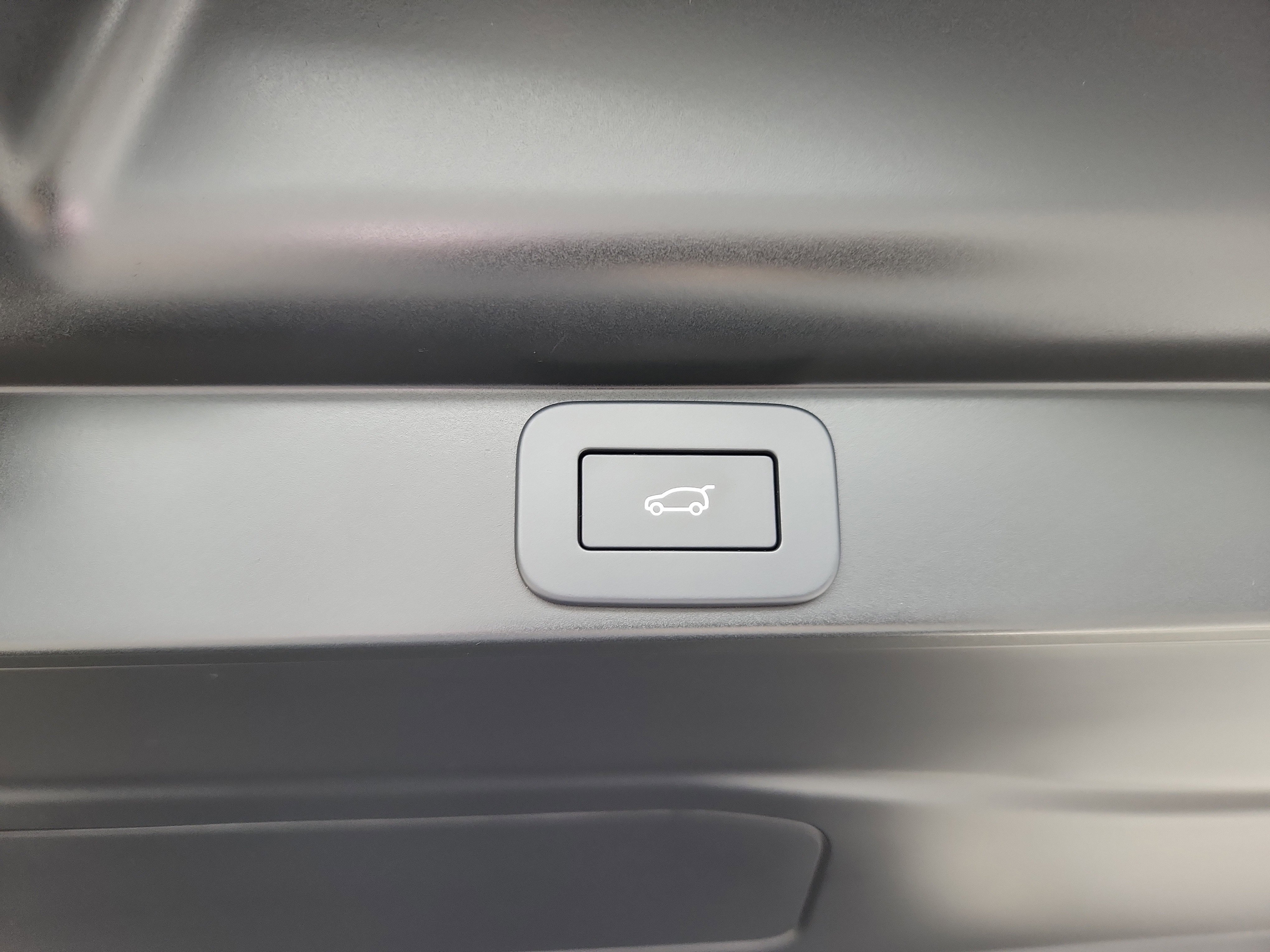 Used 2025 Land Rover Range Rover SE image 14