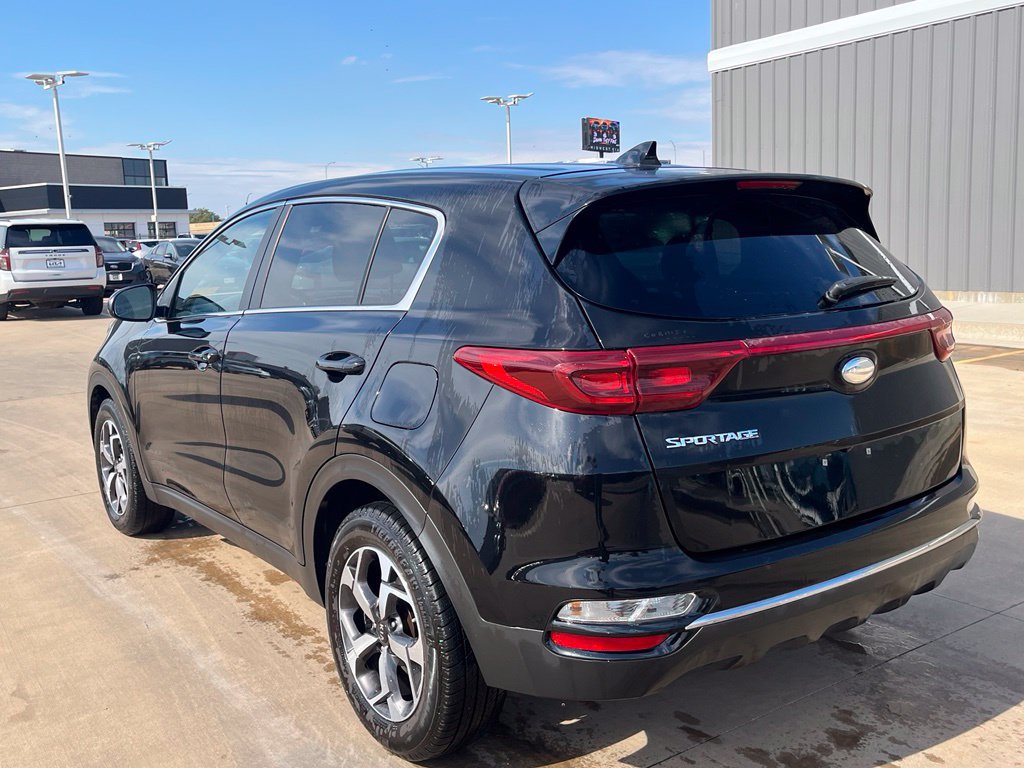 Used 2020 Kia Sportage LX FWD image 2