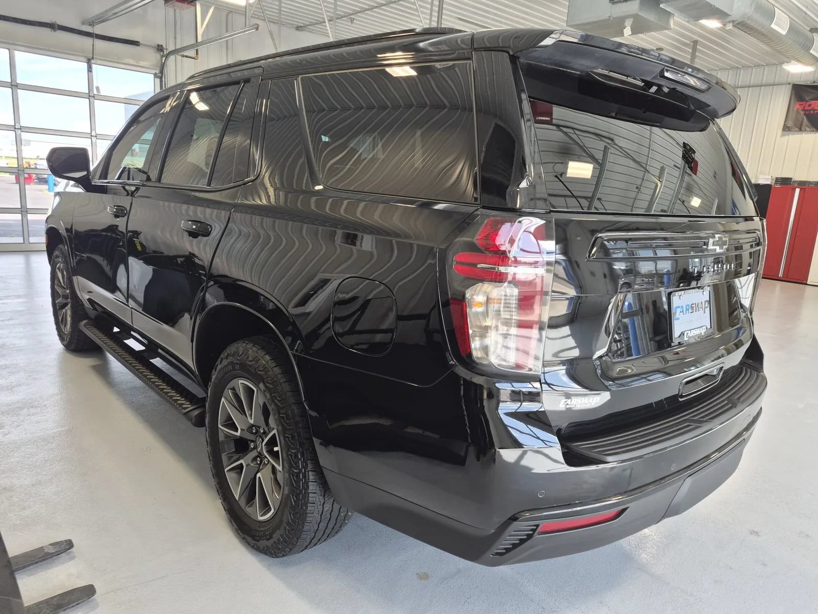 Used 2024 Chevrolet Tahoe Z71 AWD/4WD image 5