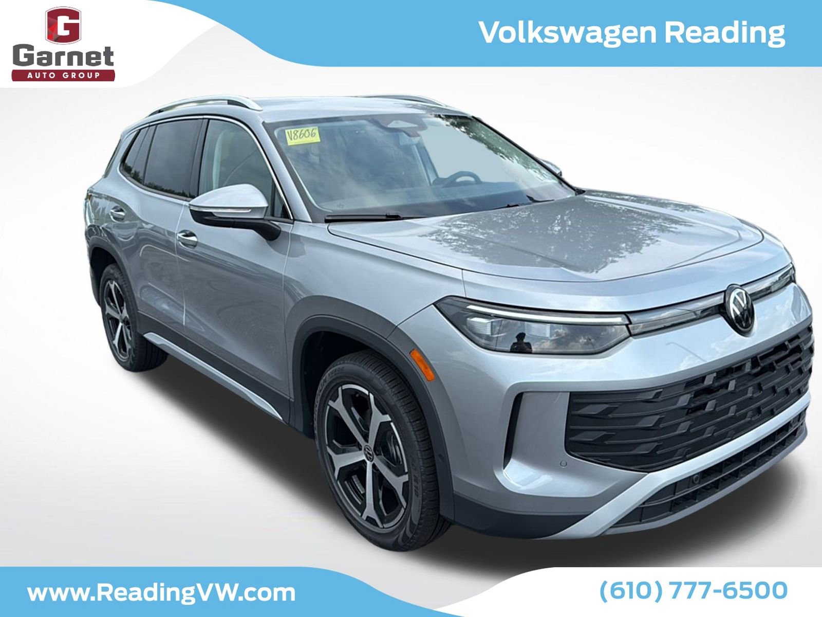 New 2025 Volkswagen Tiguan SE image 3