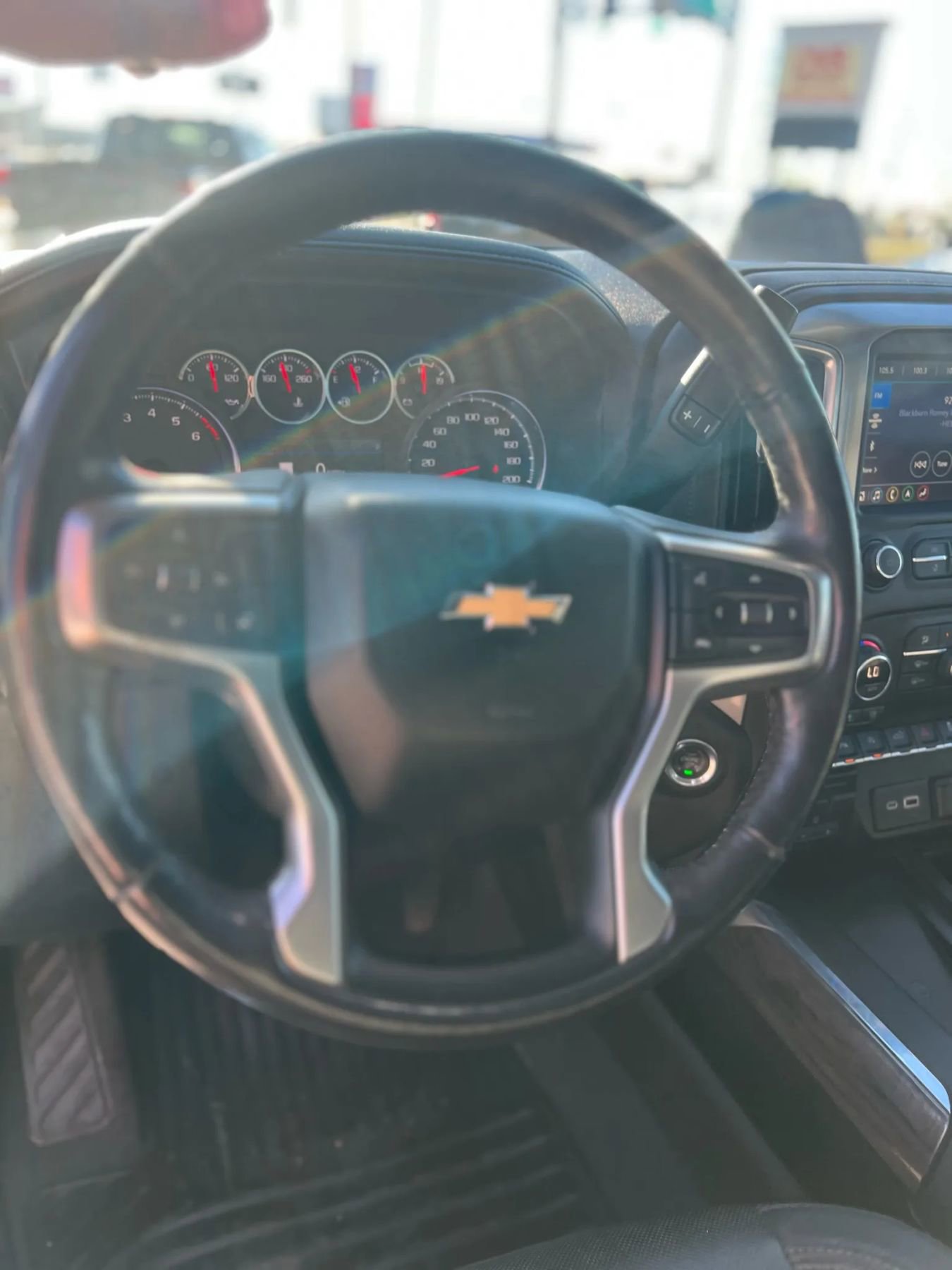 Used 2019 Chevrolet Silverado 1500 LTZ image 21